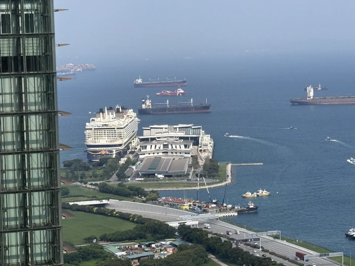 ウェスティンから見えたアドベンチャー🚢