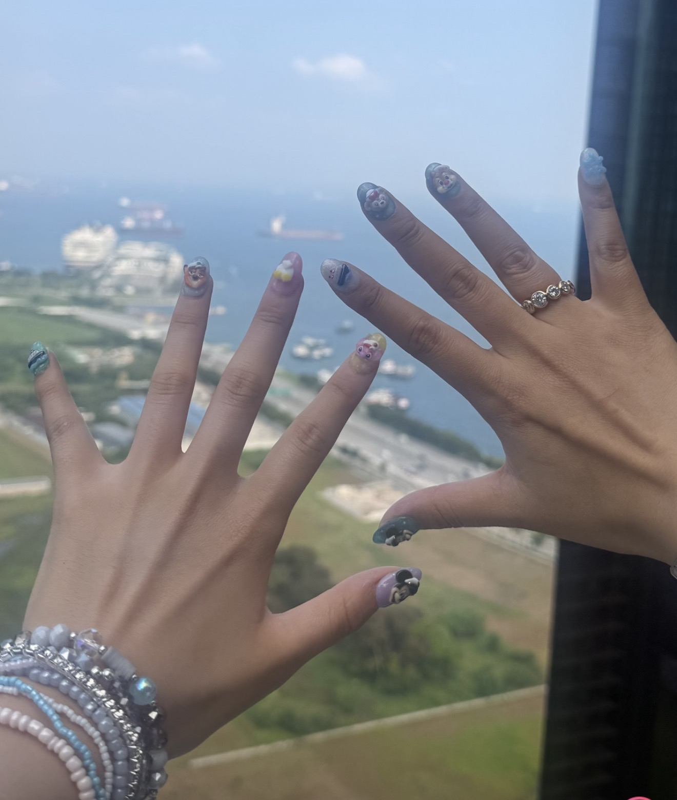 娘と一緒にお願いした、お気に入りのディズニーネイル💅