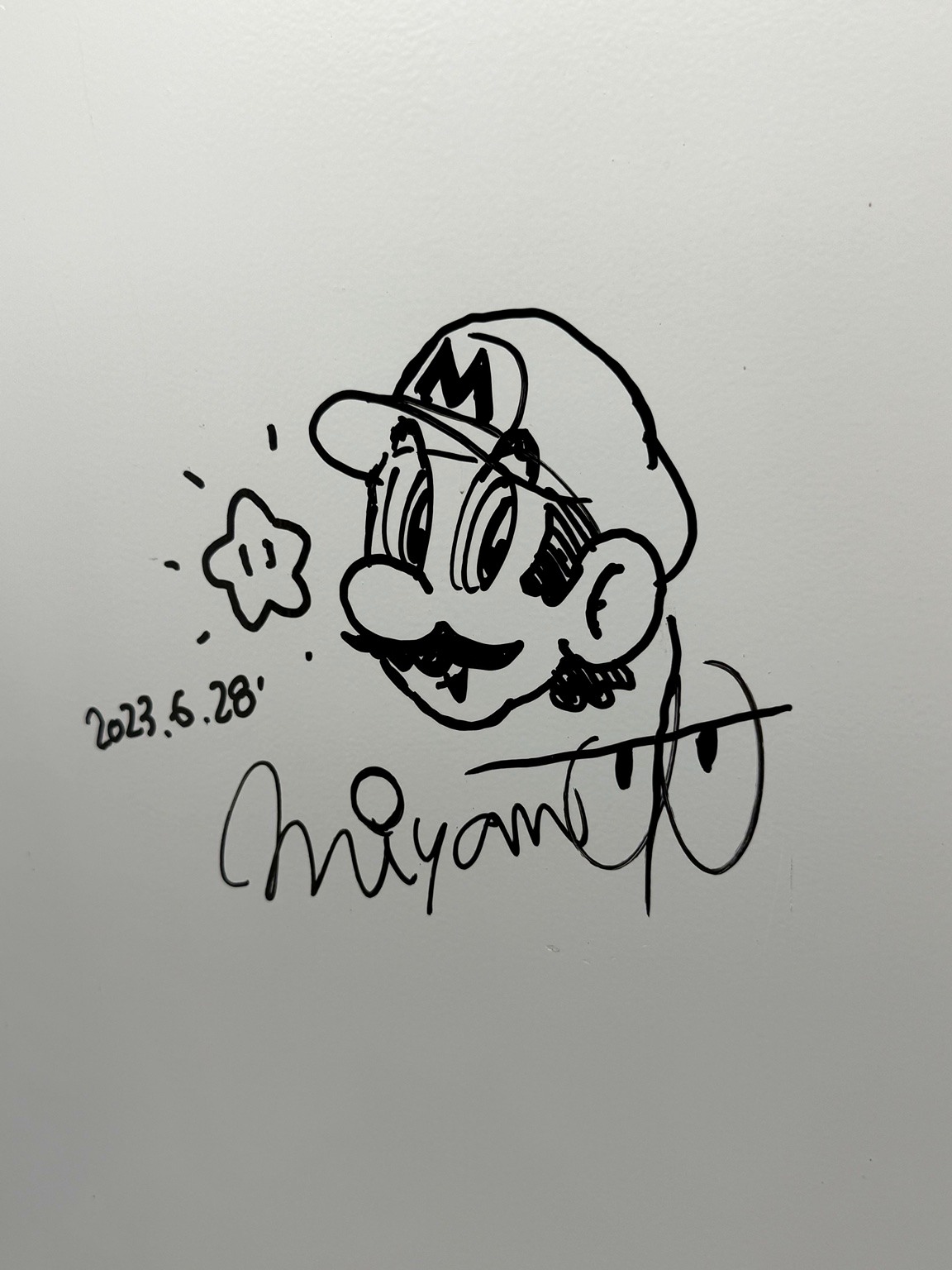 マリオのイラストとサインも📷